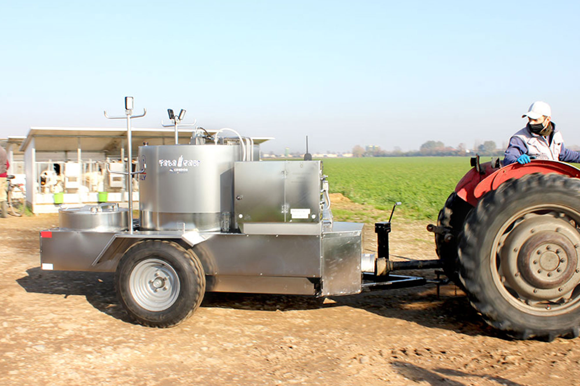 TATA milk mixer for calves with operation without electricity towed by a tractor