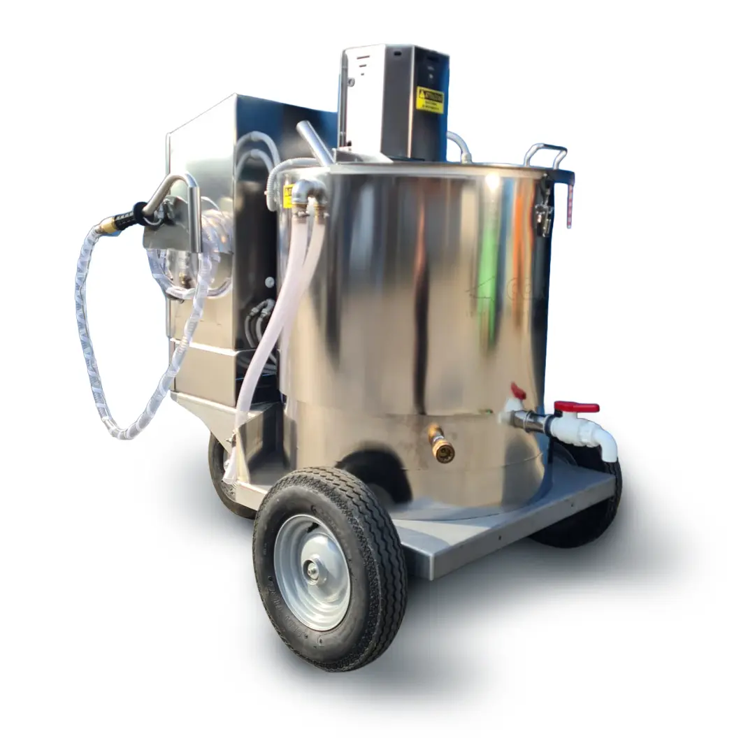 Dettaglio pistola inox e comandi elettronici sul pastorizzatore latte 250 litri Condor Linea Tata